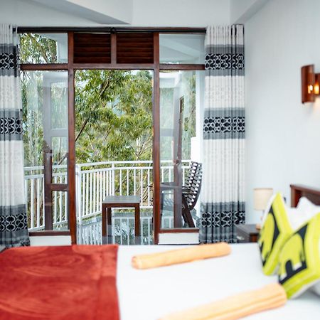 Adams Peak Inn Nallathanniya Bagian luar foto