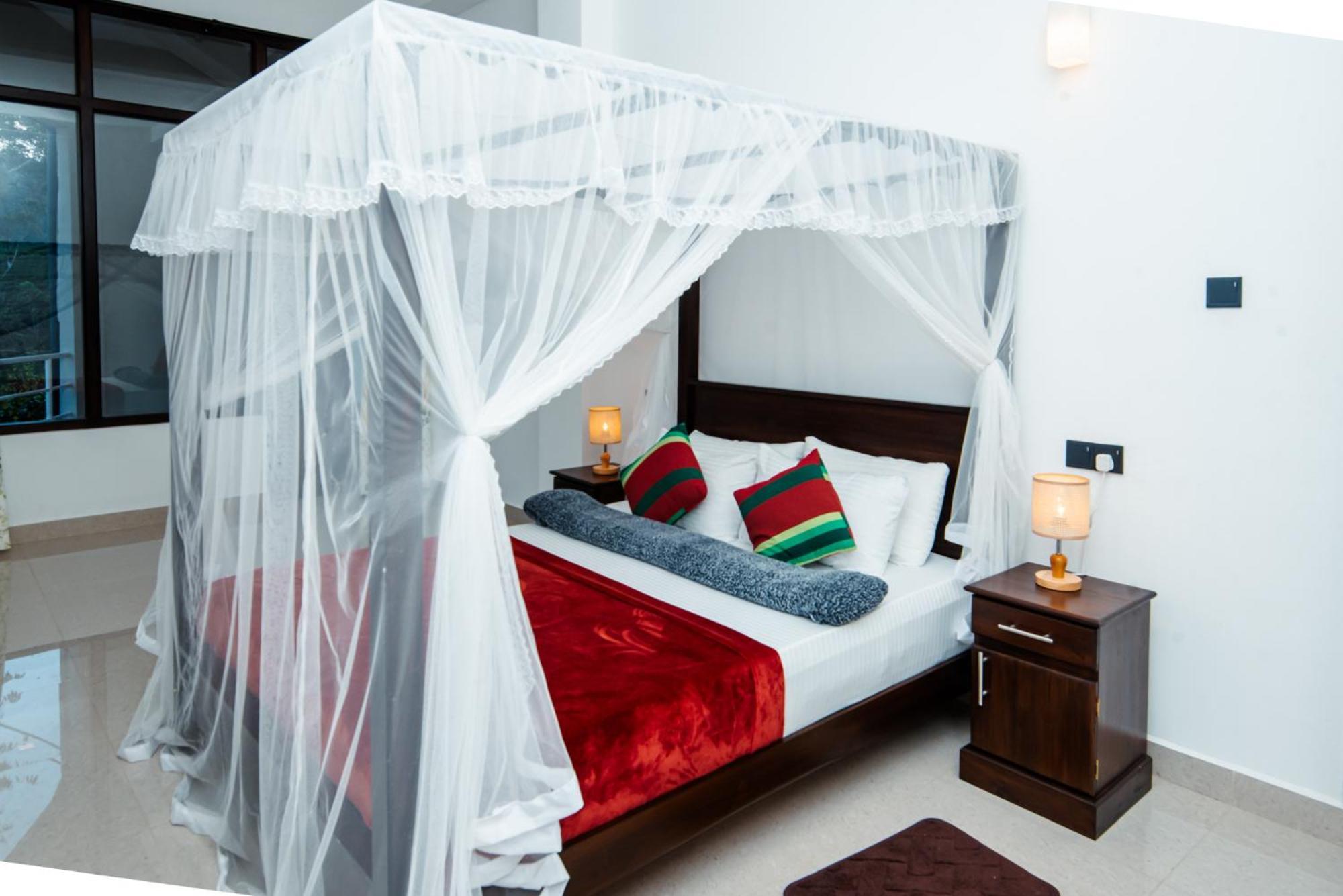 Adams Peak Inn Nallathanniya Bagian luar foto