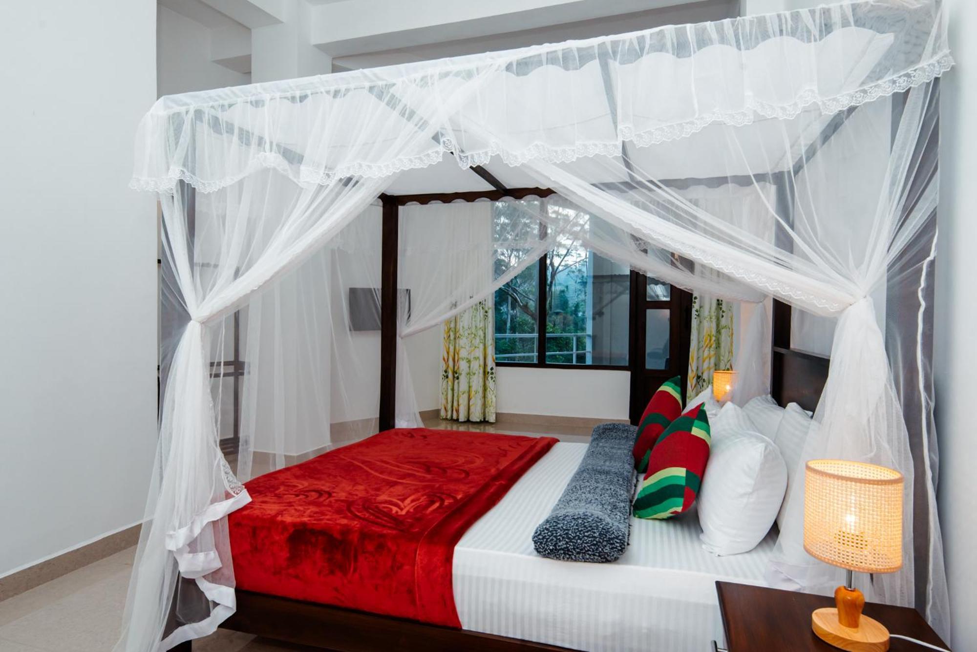 Adams Peak Inn Nallathanniya Bagian luar foto