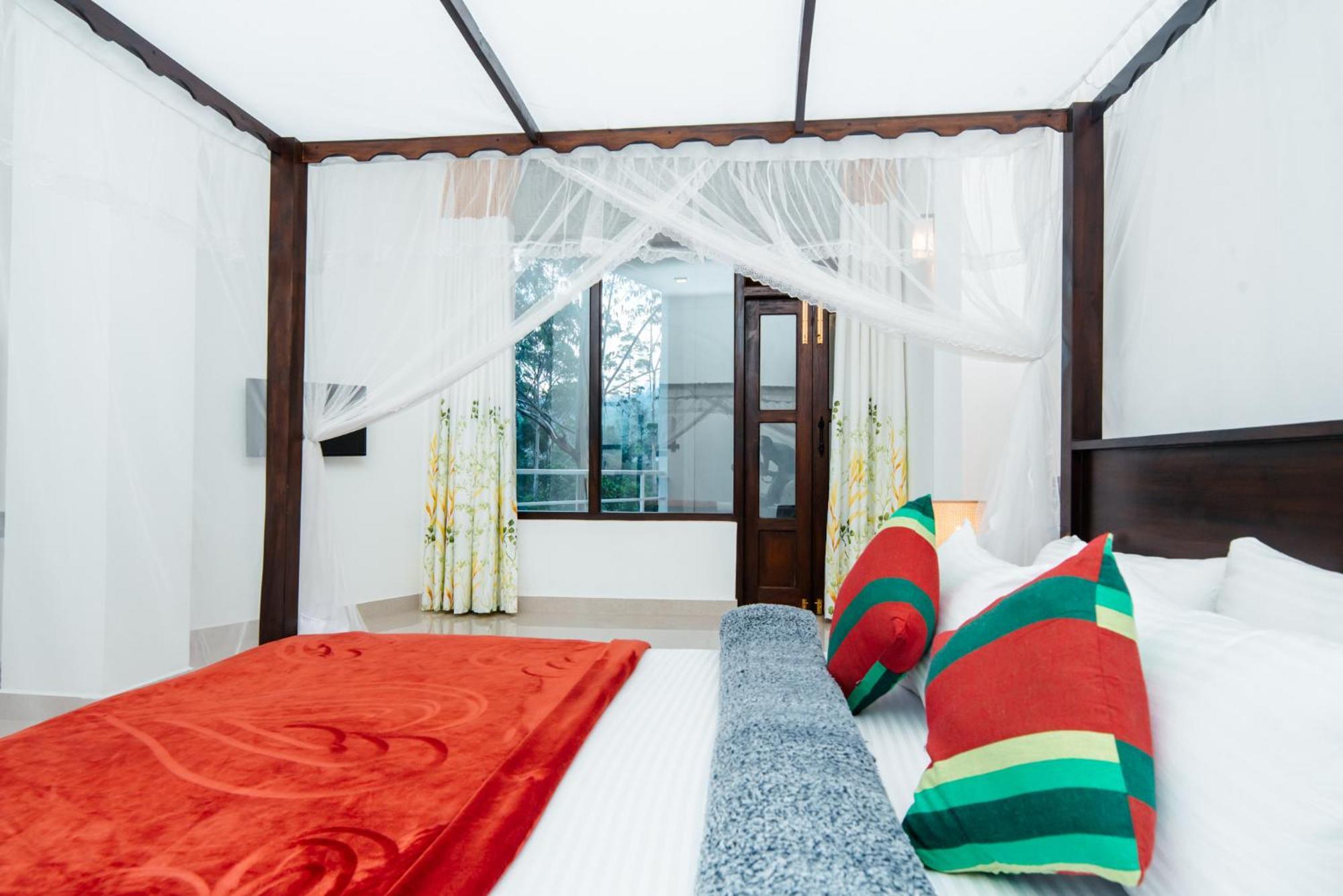 Adams Peak Inn Nallathanniya Bagian luar foto