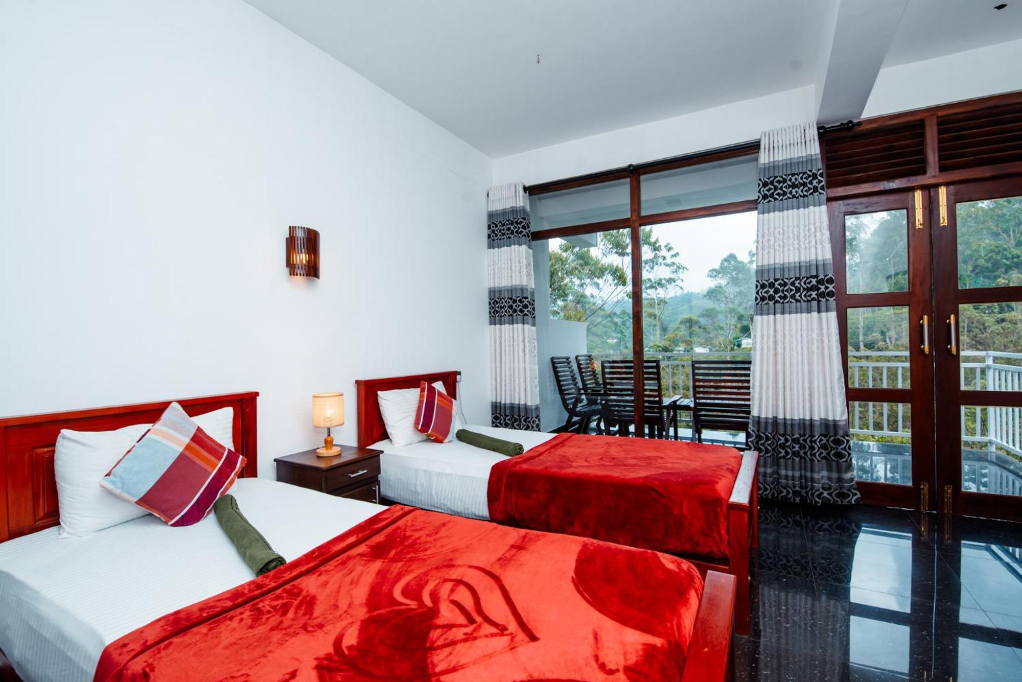 Adams Peak Inn Nallathanniya Bagian luar foto