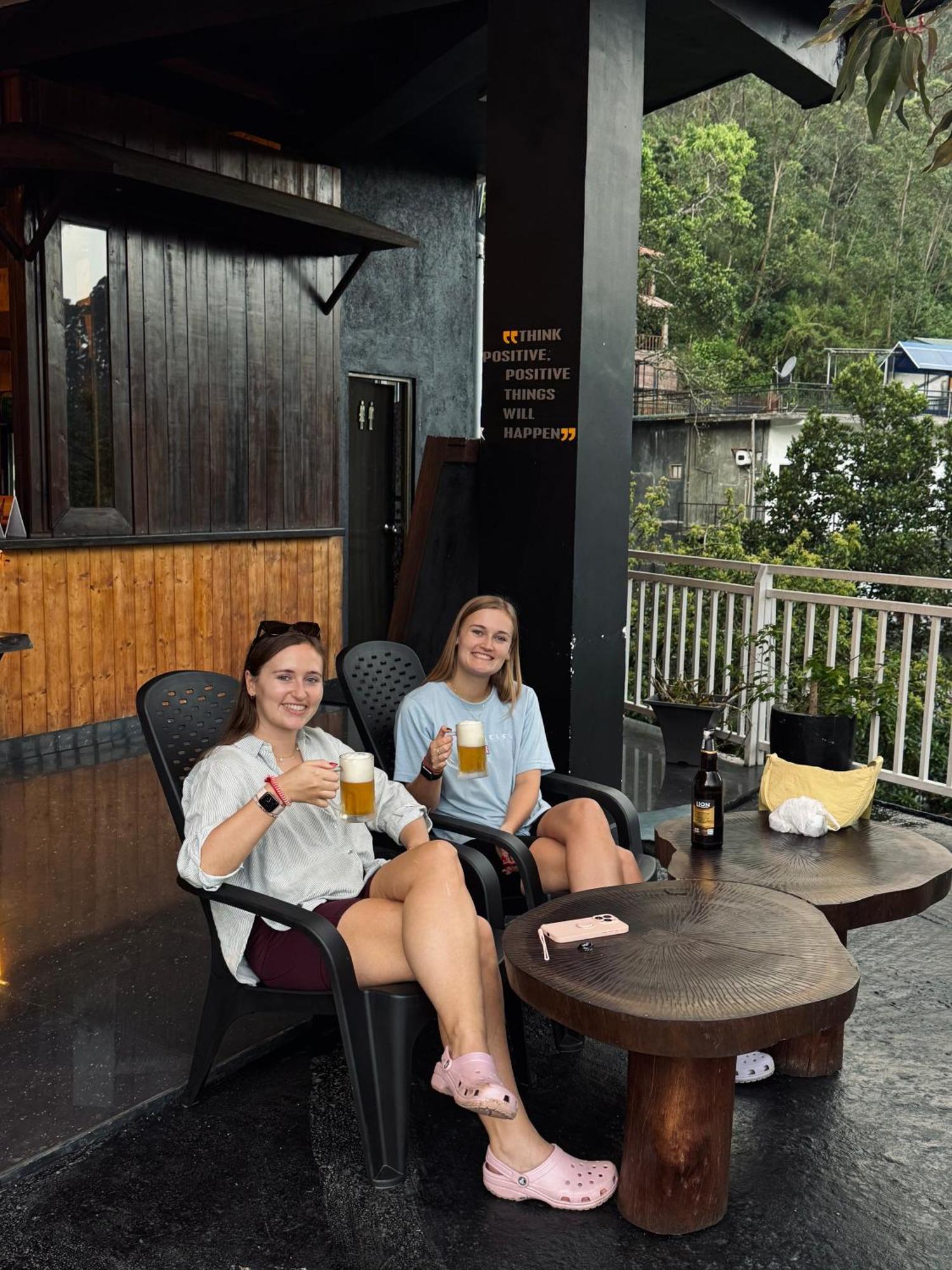 Adams Peak Inn Nallathanniya Bagian luar foto